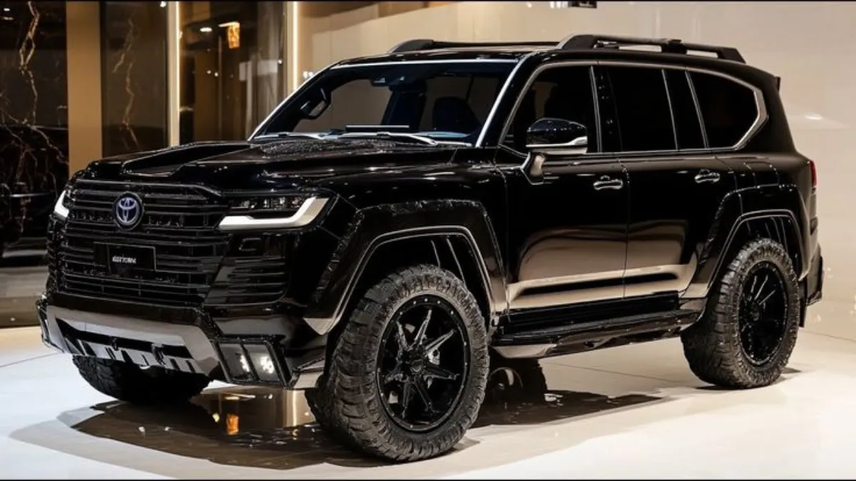 Land Cruiser 300 Unveiled