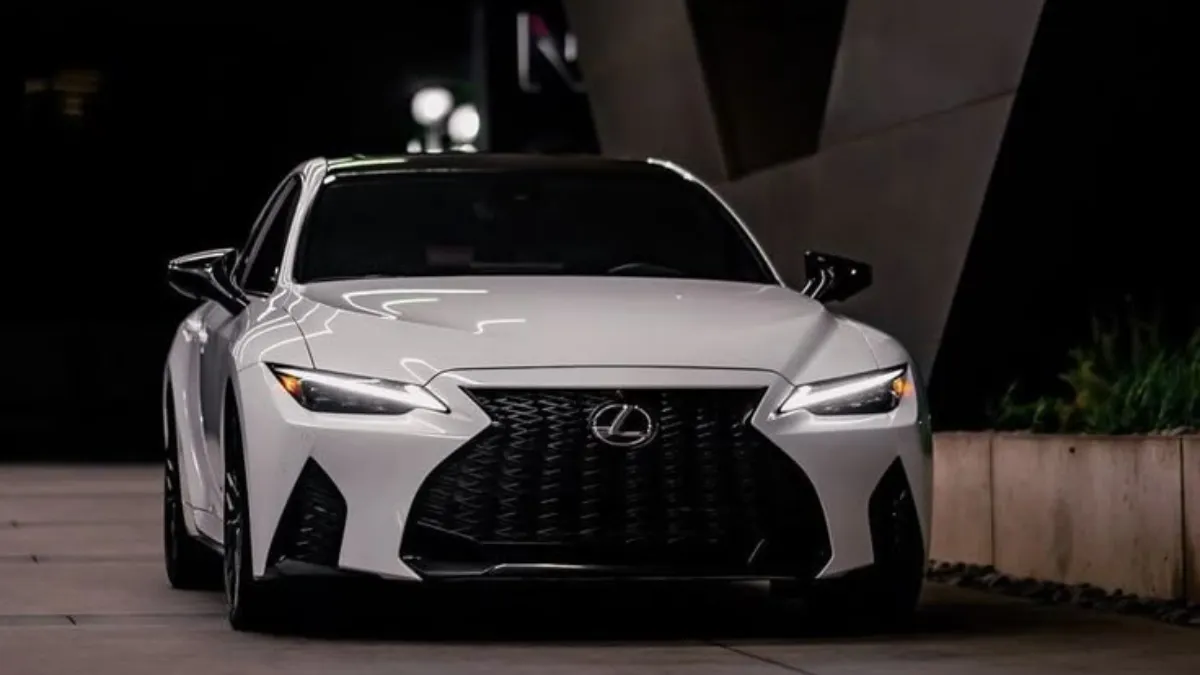 Lexus IS500