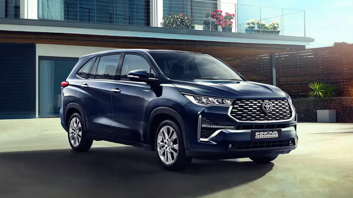 Toyota Innova Hycross